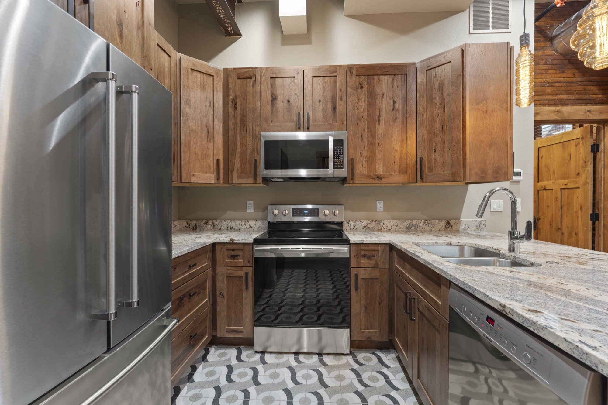 The Kitchen: Peabody Whitehead Mansion, Unit 100