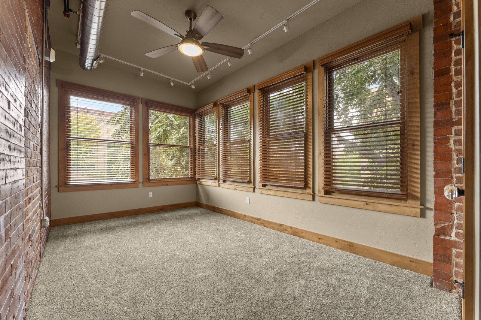 The Sunroom: Peabody Whitehead Mansion, Unit 201